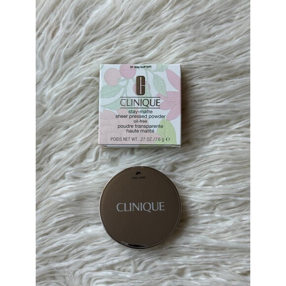Clinique Stay Matte Sheer Pressed Powder Foundation 01 Stay Buff - Picture 2 of 11